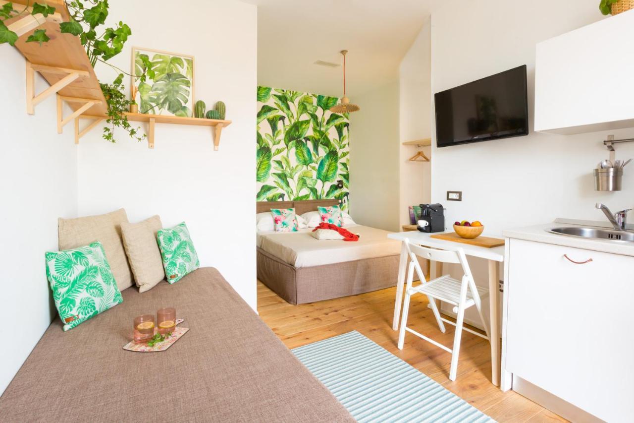 Duomo Views, Light, Jungle-Inspired Studio With Terrace Milano Ngoại thất bức ảnh