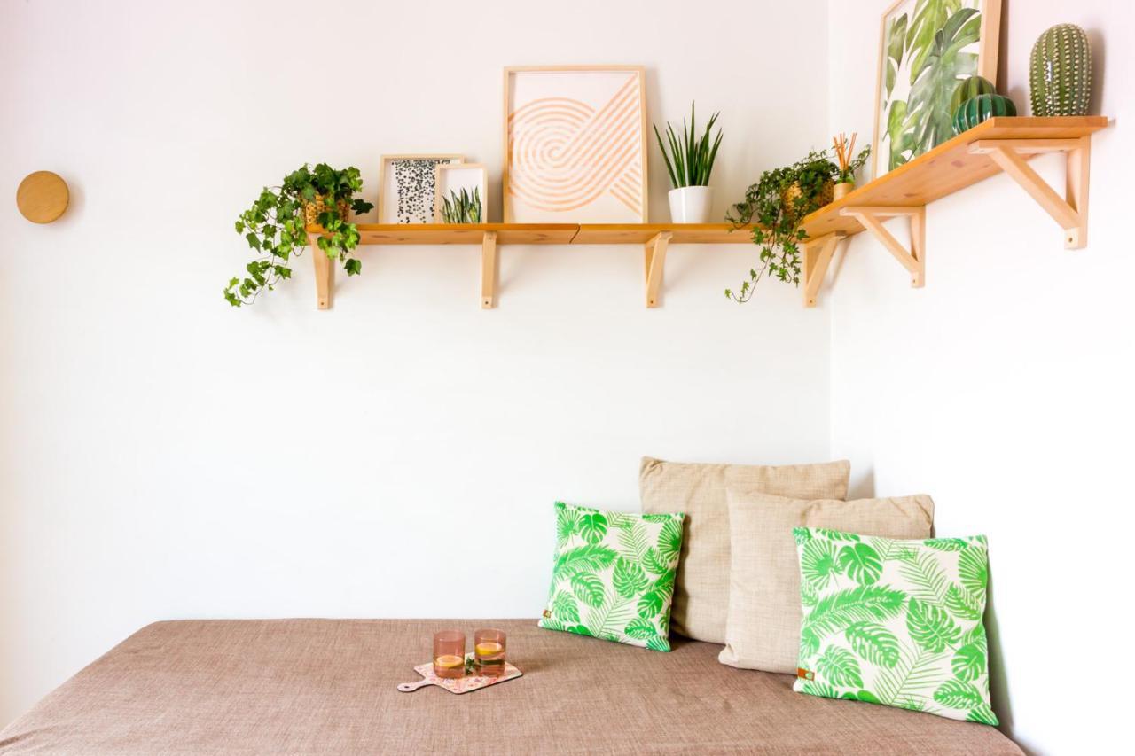 Duomo Views, Light, Jungle-Inspired Studio With Terrace Milano Ngoại thất bức ảnh